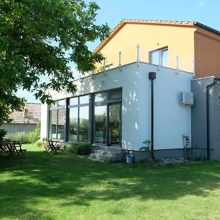 Pod Brezami** Guest house *